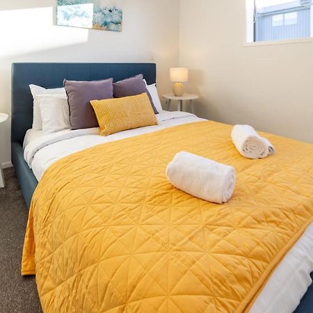 Апартаменты Urban Park Escape 2 Bed 2 Bath W/Carpark Крайстчёрч Экстерьер фото
