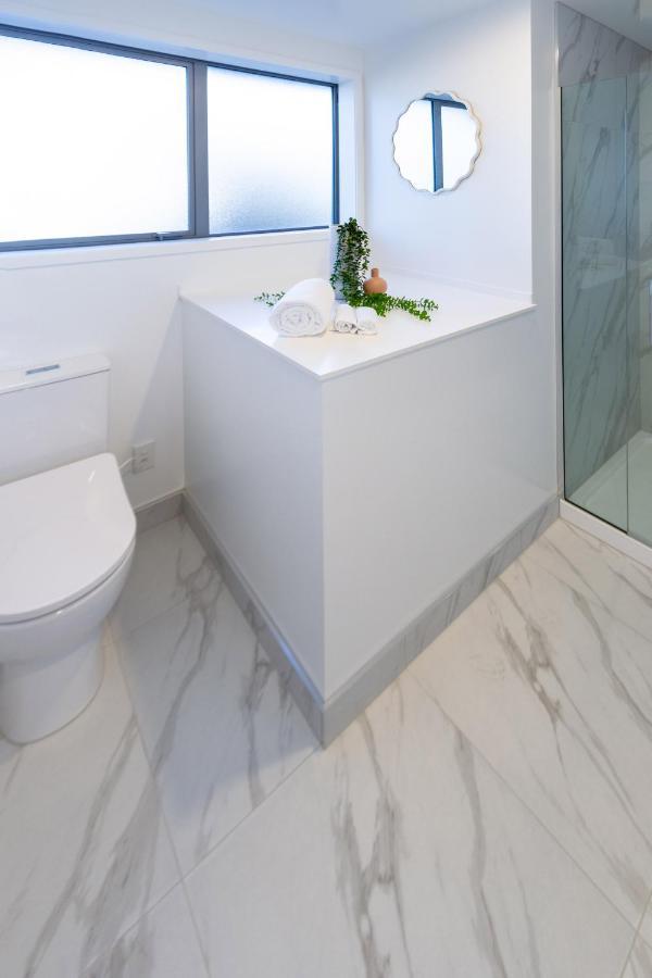 Апартаменты Urban Park Escape 2 Bed 2 Bath W/Carpark Крайстчёрч Экстерьер фото