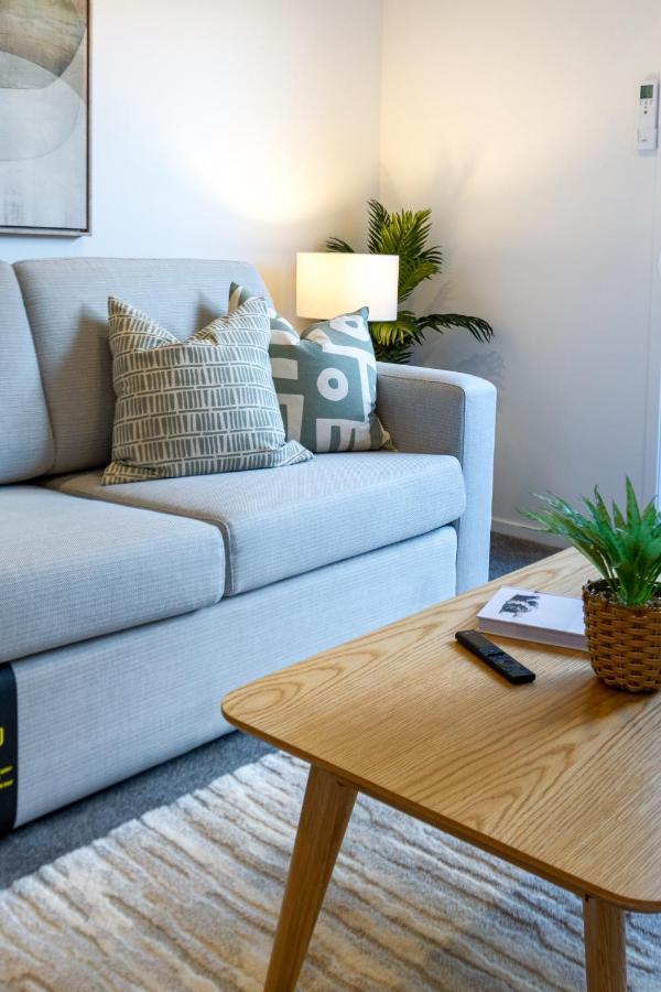 Апартаменты Urban Park Escape 2 Bed 2 Bath W/Carpark Крайстчёрч Экстерьер фото