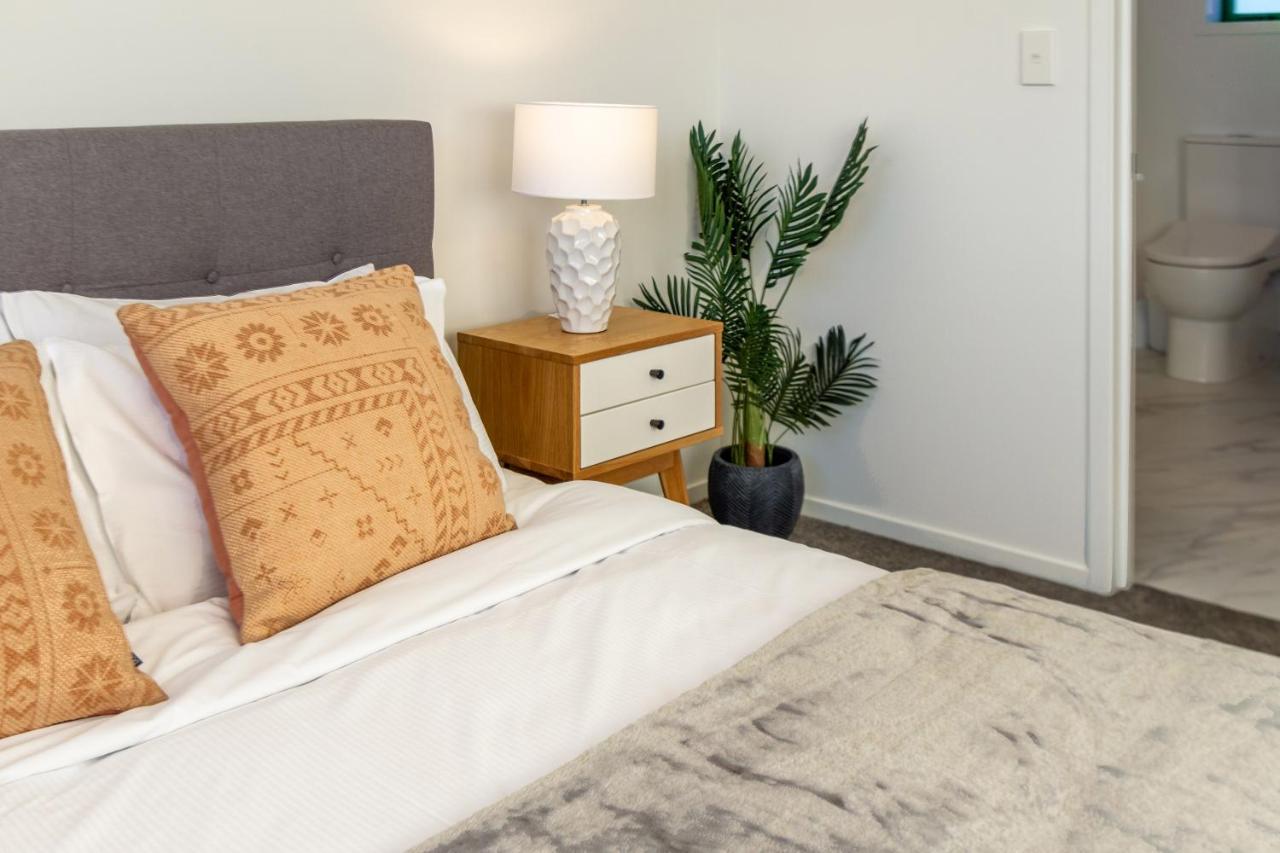 Апартаменты Urban Park Escape 2 Bed 2 Bath W/Carpark Крайстчёрч Экстерьер фото